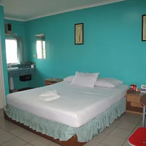 Hotel Reddoorz @ Clarkview 21st Street